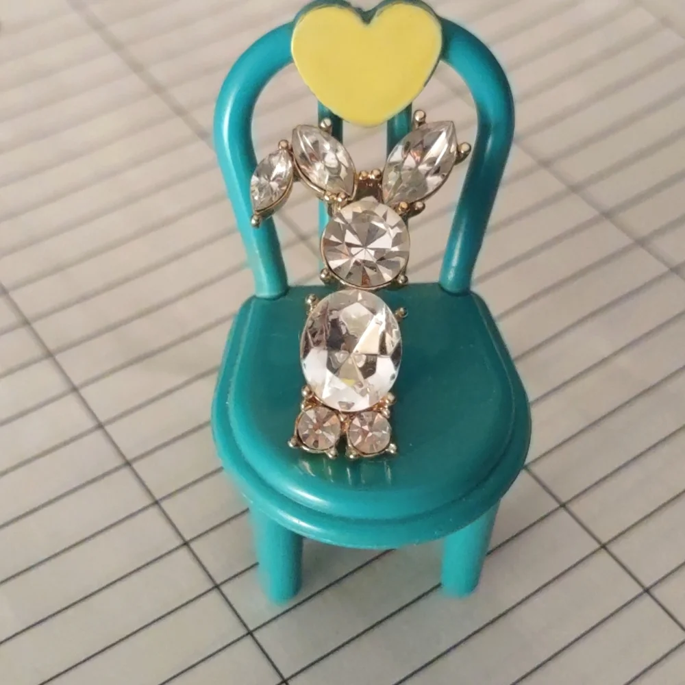 Crystal Bunny Rabbit Pin - Picture 3 of 15